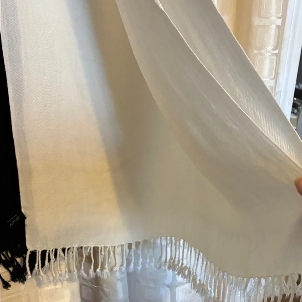 2 Pashminas! 1 White and 1 Black - Picture 2 of 12